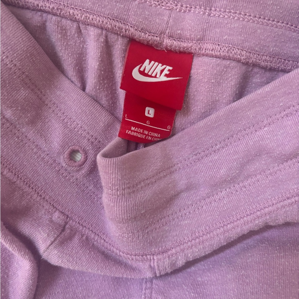 Nike Lavender Lounge Shorts - Picture 2 of 2